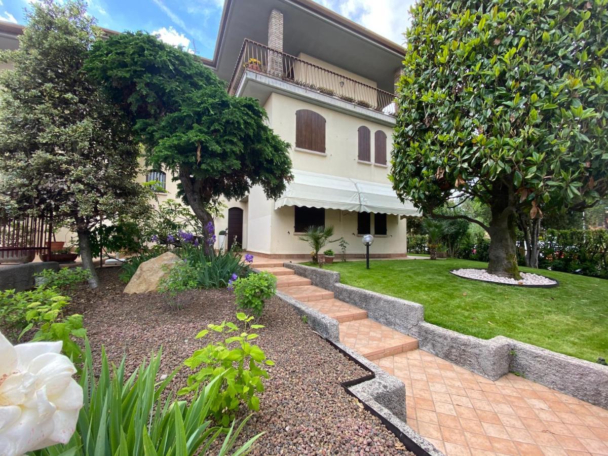 Jolly Apartments Sirmione Exterior photo