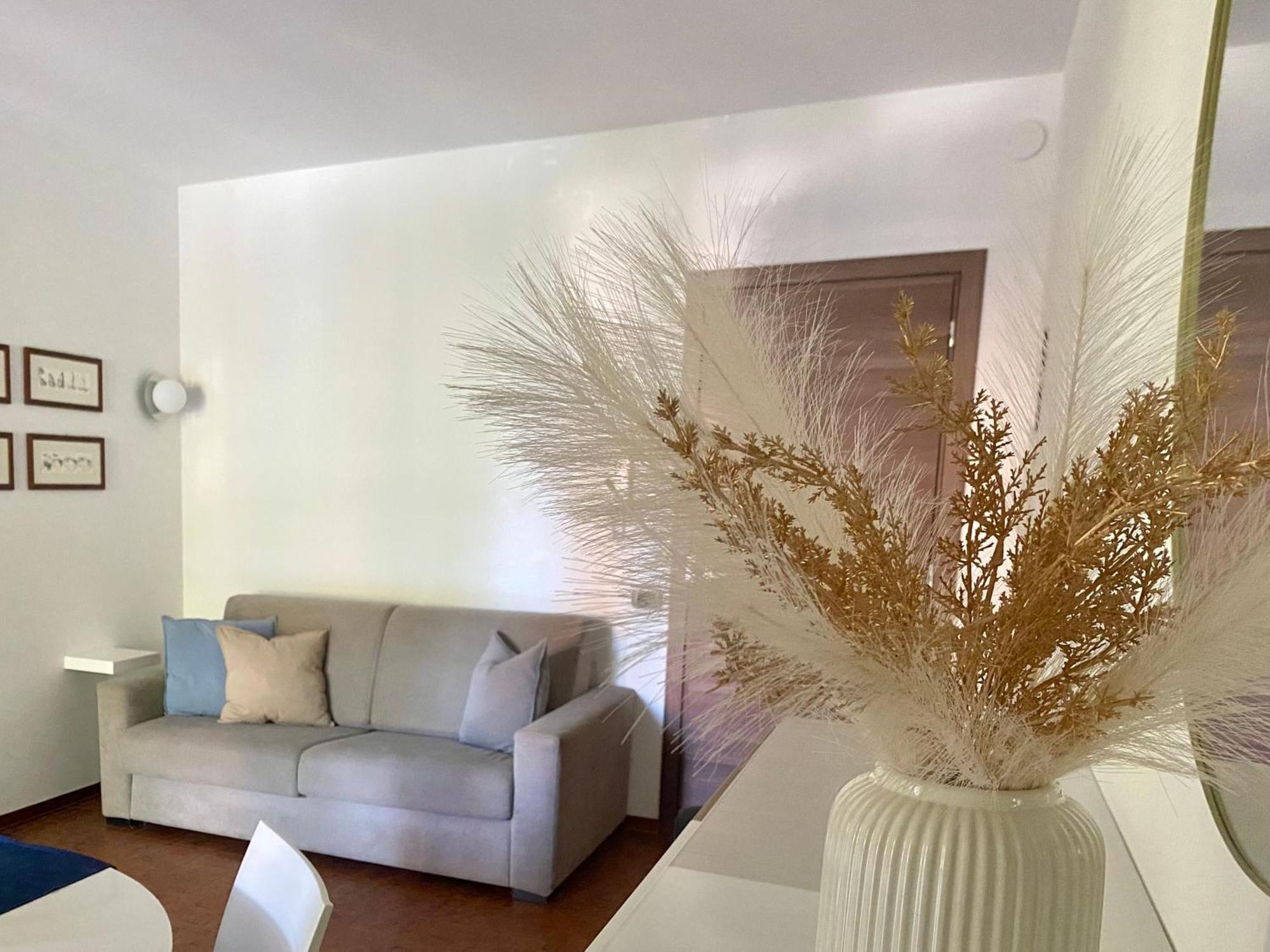 Jolly Apartments Sirmione Exterior photo