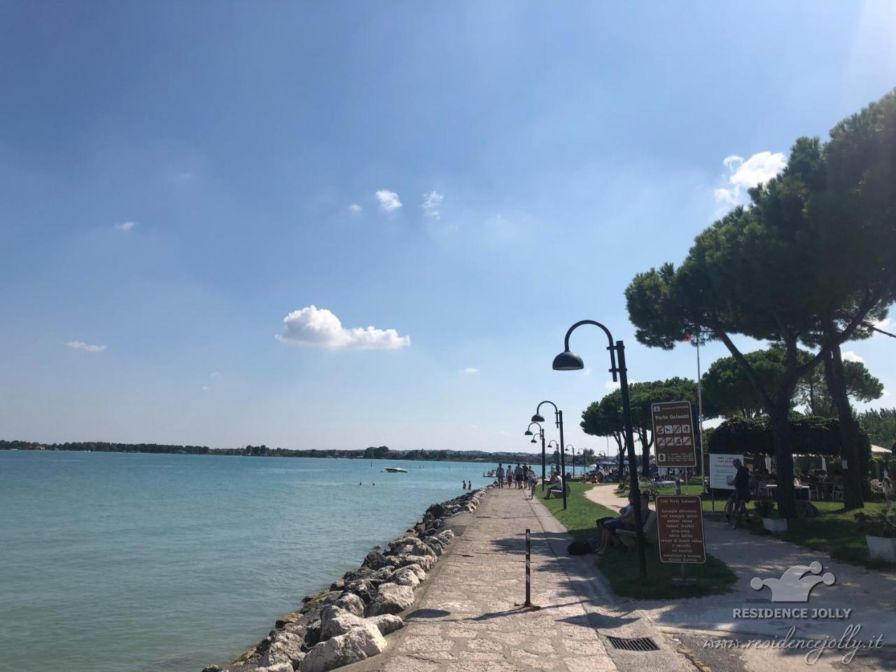 Jolly Apartments Sirmione Exterior photo